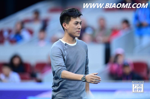 “老干部”靳东又双叒叕把一套“房”戴上了手 13.jpg “老干部”靳东又双叒叕把一套“房”戴上了手 13.jpg