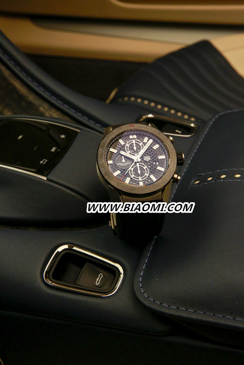 TAG Heuer泰格豪雅发布首款阿斯顿·马丁特别款 2.jpg
