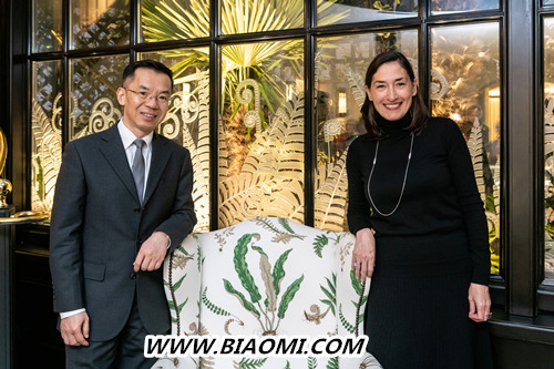 中国驻法国大使卢沙野与Boucheron宝诗龙全球执行总裁Hélène Poulit-Duquesne合影_副本.jpg