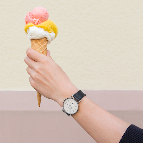 NOMOS Tangente 164腕表情境图 2.jpg