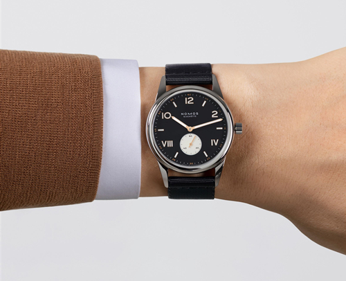 NOMOS Club Campus U腕表情境图_3_副本.jpg