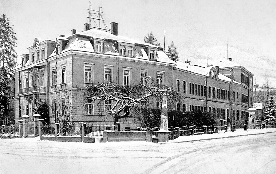 1920年左右的公司总部，设有邮政路标，以及同一时期的明信片_图1_副本.jpg