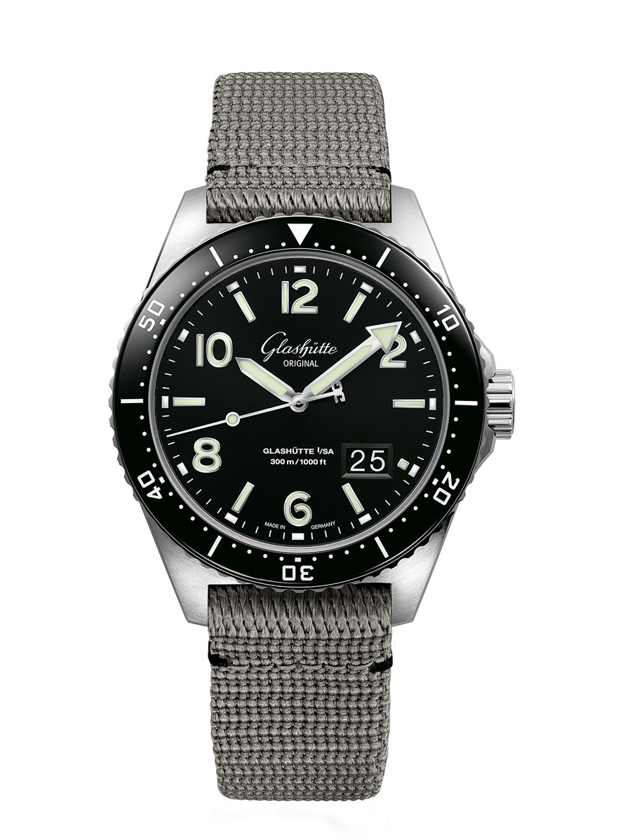 Glashütte Original_1-36-13-01-80-34_SeaQ_PD_schwarz_SB_RGB_17cm_副本.jpg