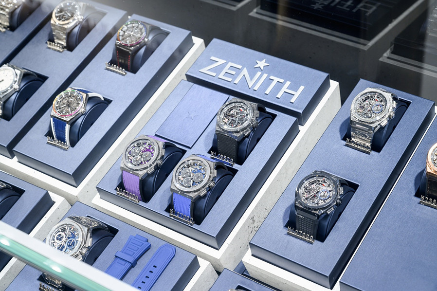 ZENITH真力时作为“Master of Chronographs”（计时大师）致力于提升精准计时与卓越性能领域之翘楚地位.jpg