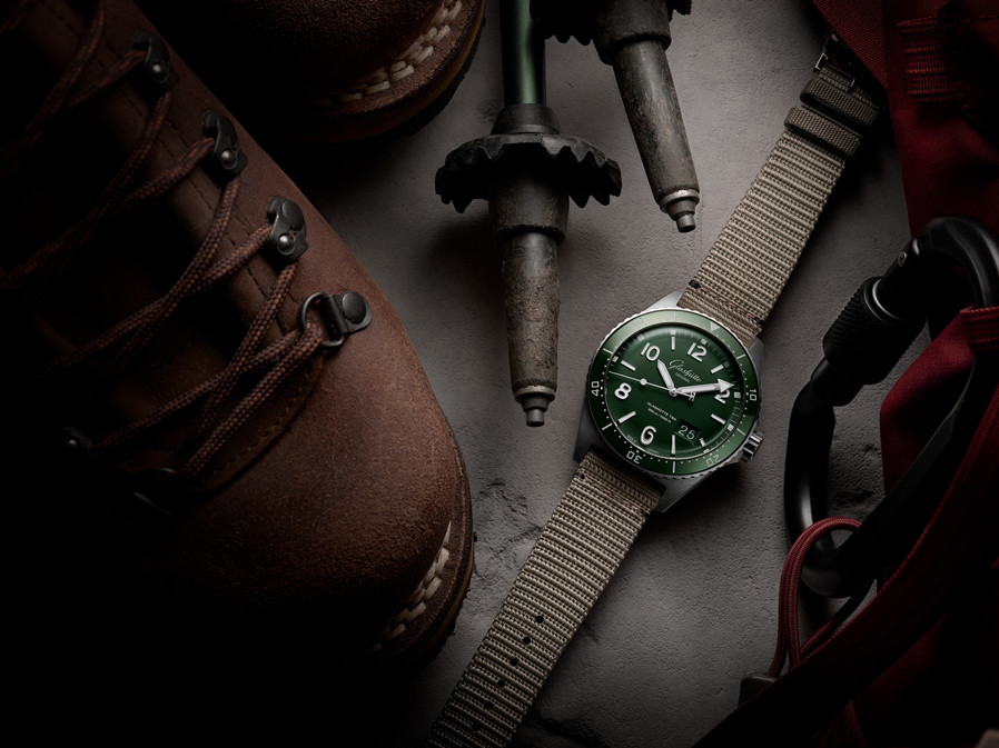 Glashuette Original_04-SeaQ PD Reed Green_Mood 4.jpg