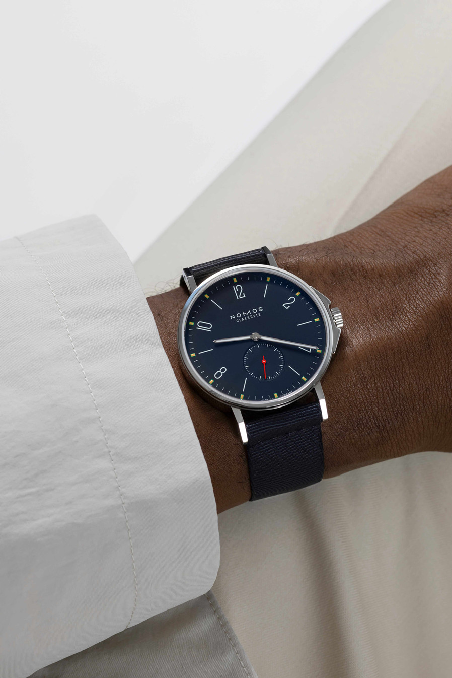 NOMOS Ahoi neomatik Atlantic腕表情境图.jpg