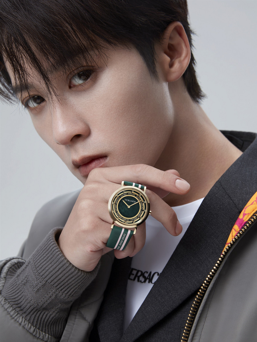 檀健次全新演绎范思哲VERSACE New Generation腕表.jpg