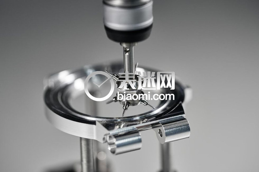 6-宝格丽aluminium-x-gran-turismo联名特别款腕表制作工艺图-657dd5cbec7cb_副本.jpg