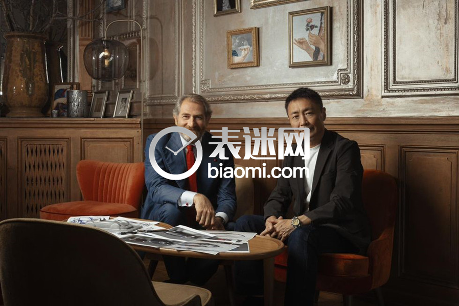 12-宝格丽产品研发执行总监法布里齐奥-布纳马萨-斯蒂格里安尼-fabrizio-buonamassa-stigliani-与-gt-赛车-制作人兼游戏开发商-polyphony-digital-总裁山内一典-kazunori-yamauchi-657dd6ecc57d_副本.jpg