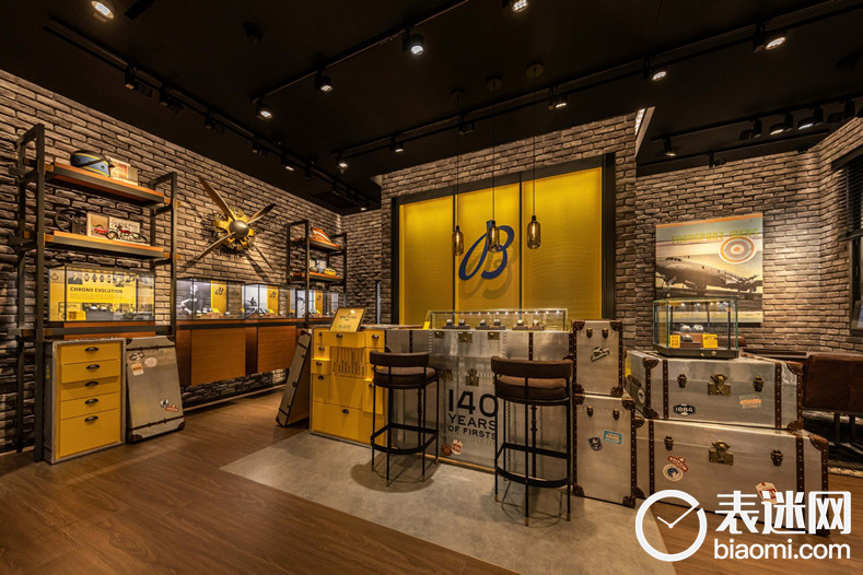 05_百年灵TIME CAPSULE 时间胶囊“140周年古董表巡展”于济南恒隆广场店铺_副本.jpg