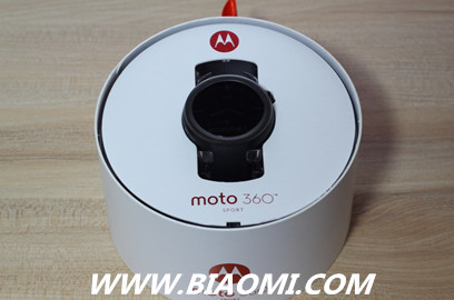 拥抱健康 Moto 360 Sport智能手表 2.jpg