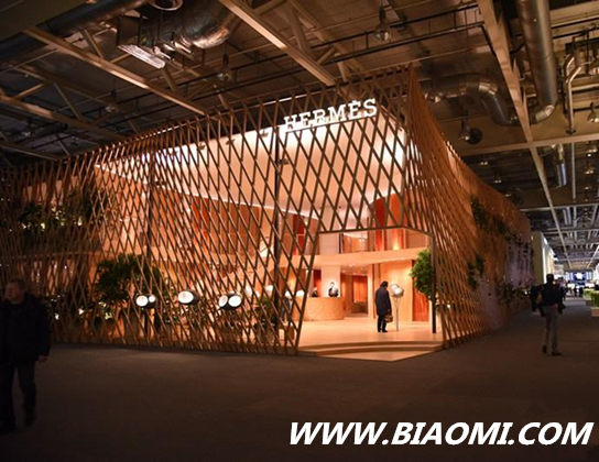 2016 Baselworld 品牌展馆建筑与这些明星有着相似之处 3.jpg