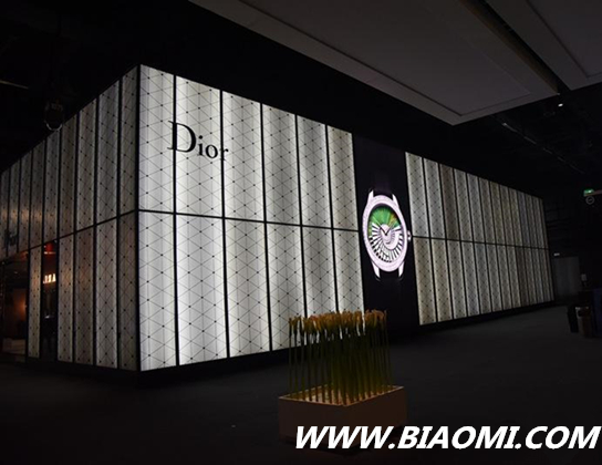 2016 Baselworld 品牌展馆建筑与这些明星有着相似之处 7jpg