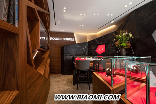 Roger Dubuis罗杰杜彼伦敦之约 2.jpg Roger Dubuis罗杰杜彼伦敦之约 2.jpg