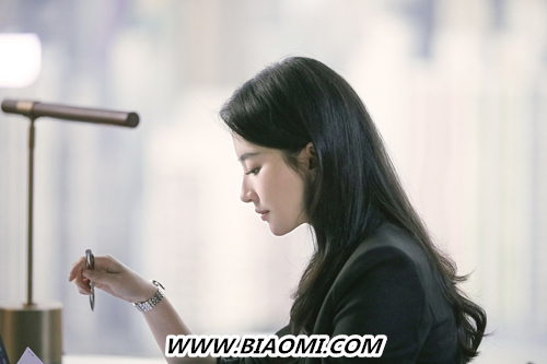 刘亦菲七夕腕表大片上线 天梭卡森臻我系列腕表展示职场女性优雅魅力 1.jpg