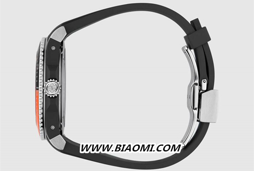 GUCCI跨界推出《英雄联盟》联动腕表 欧成当模特 3.jpg