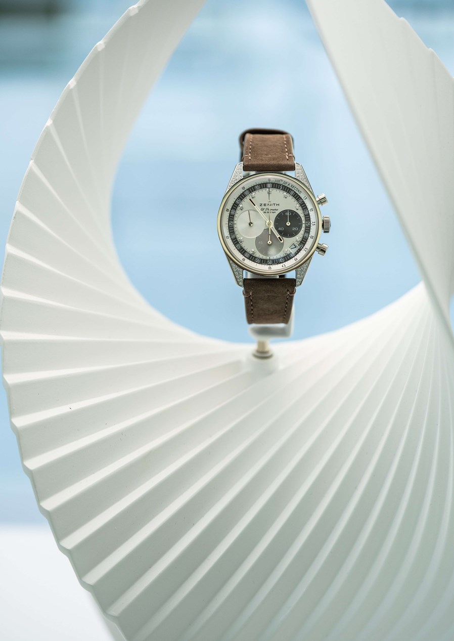 ZENITH真力时CHRONOMASTER Original腕表镶钻版璀璨表壳与莹润亮泽的表盘相得益彰.jpg