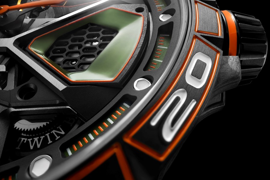 Roger Dubuis罗杰杜彼王者竞速系列小牛腕表 图3.jpg Roger Dubuis罗杰杜彼王者竞速系列小牛腕表 图3.jpg