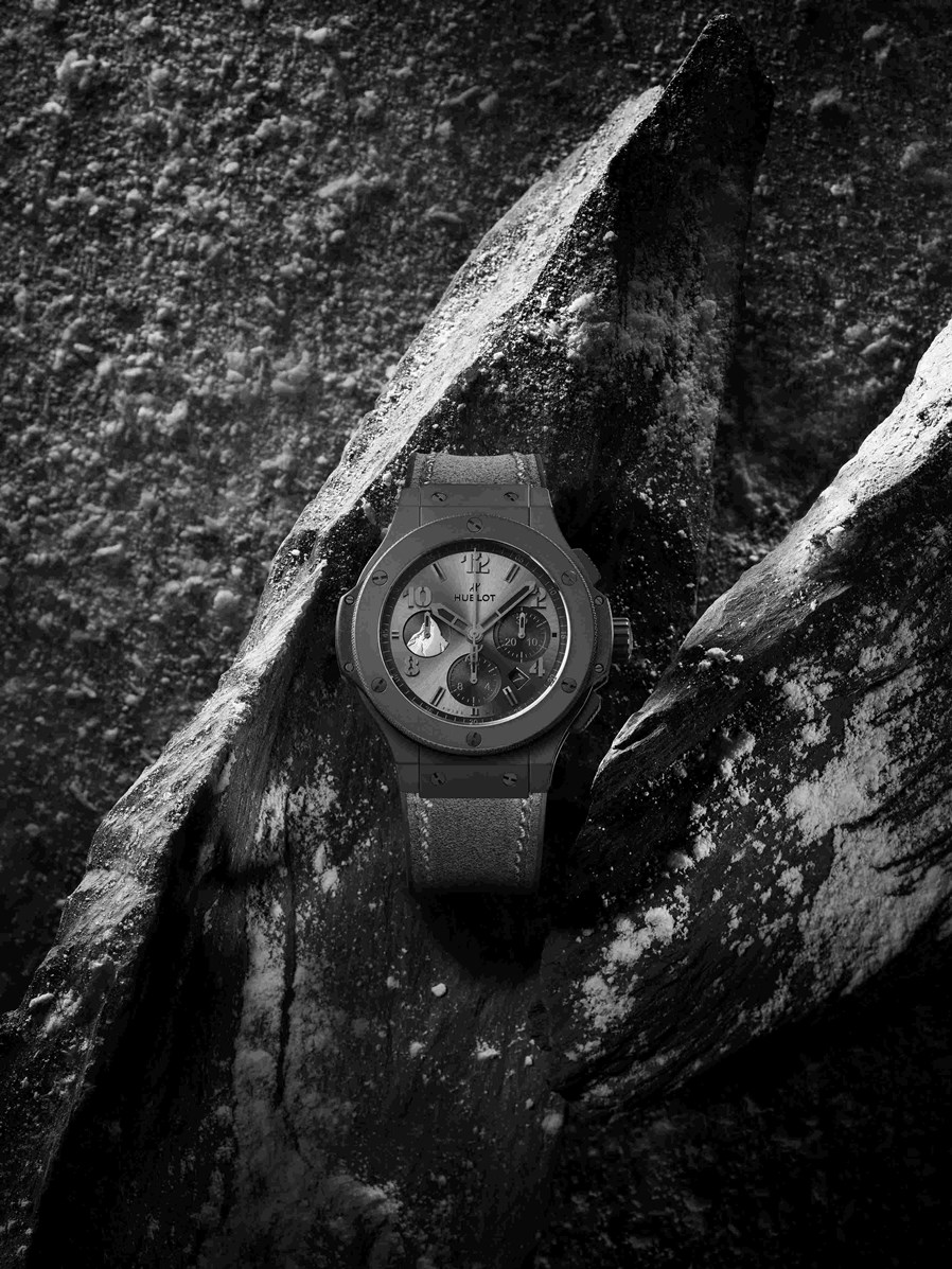 HUBLOT宇舶表BIG BANG全黑采尔马特腕表44毫米-情境图_副本.jpg