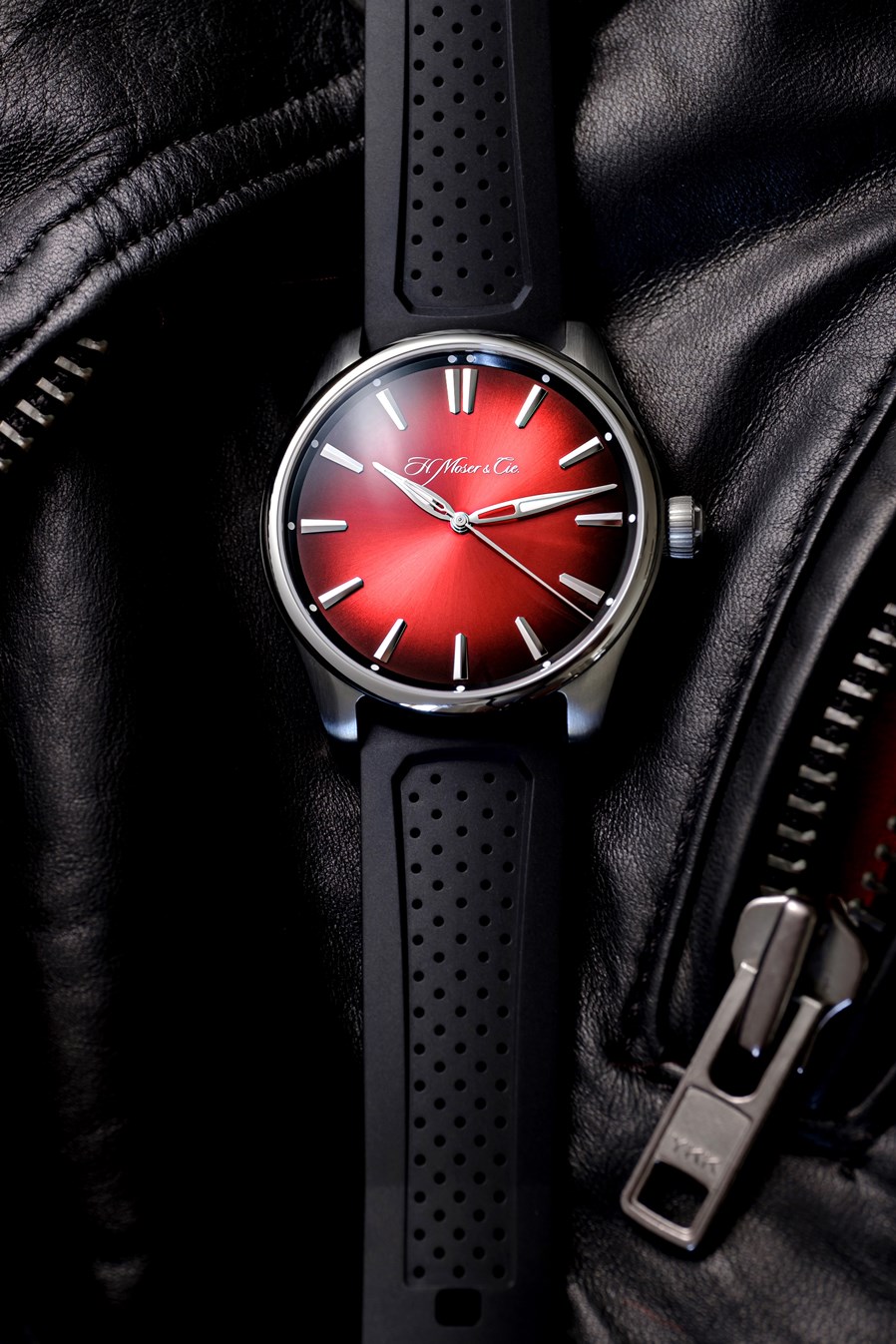 Pioneer Centre Seconds Swiss Mad Red_3200-1207_Lifestyle_02_副本_副本.jpg