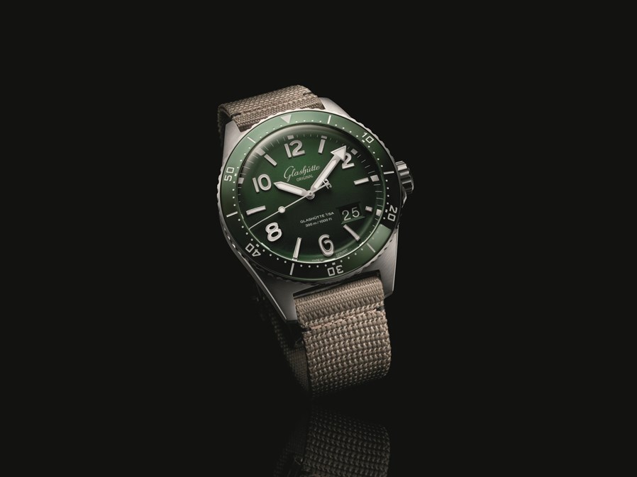 Glashuette Original_05-SeaQ PR Reed Green_Mood 5_副本_副本.jpg