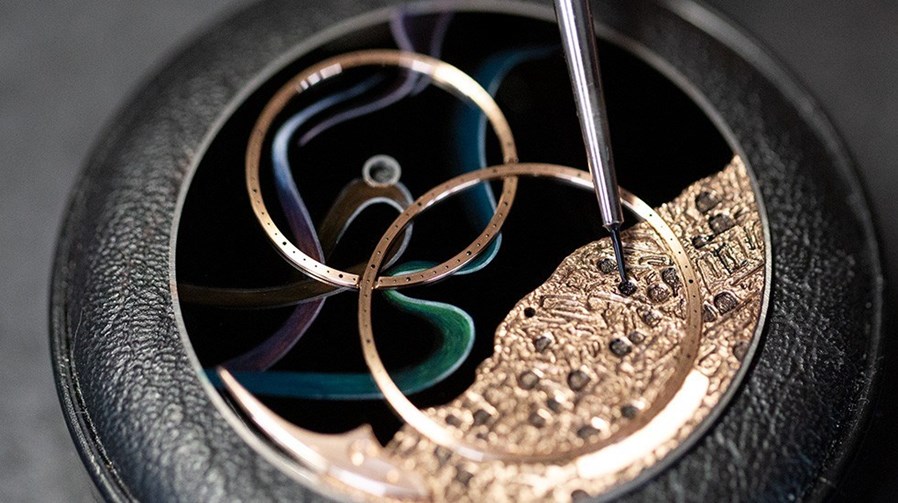 Jaquet-Droz_Shirley-Zhang-2021_Workshop-Close-Up_980x550_副本_副本.jpg