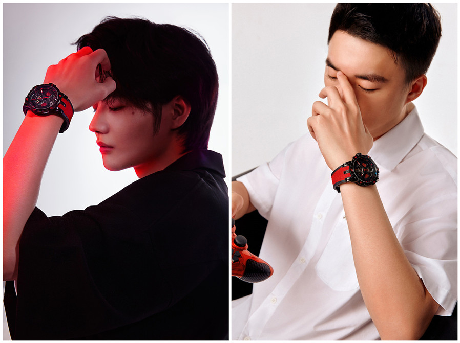 1.刘青松Crisp佩戴罗杰杜彼Roger Dubuis王者竞速系列LPL黑色DLC涂层钛合金腕表_副本.jpg