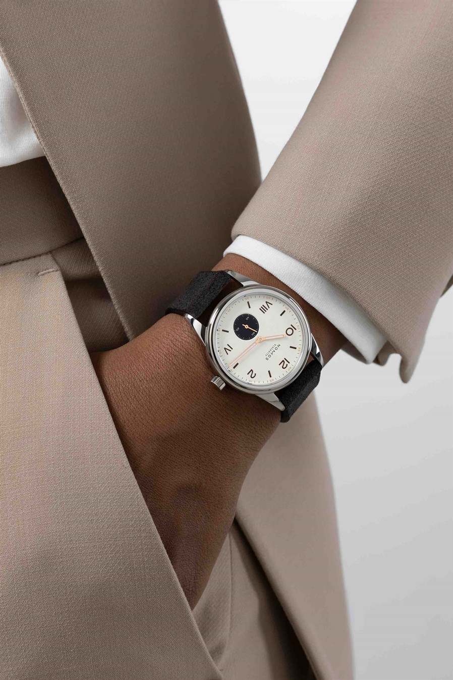 NOMOS Glashütte以年轻一代的鲜明个性为灵感，推出Club Campus U²腕表.jpg