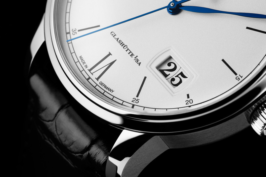 1-36-03-01-02-30_Senator-Excellence-PD_Steel_Dial-white_LS_PR3_25cm.jpg