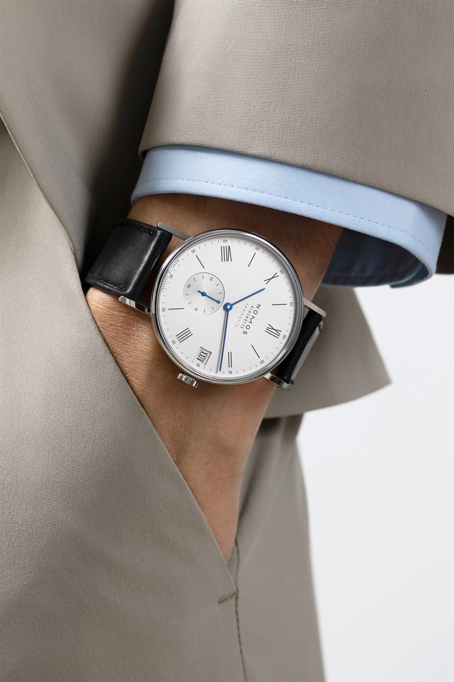 01_NOMOS_Ludwig_neomatik_41_Datum_wristshot.jpg