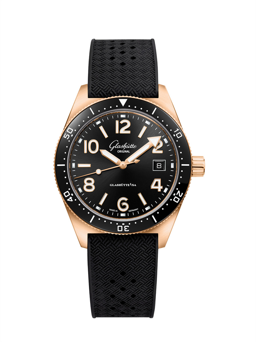Glashütte Original_1-39-11-17-91-33_SeaQ RG_Front_sRGB.jpg