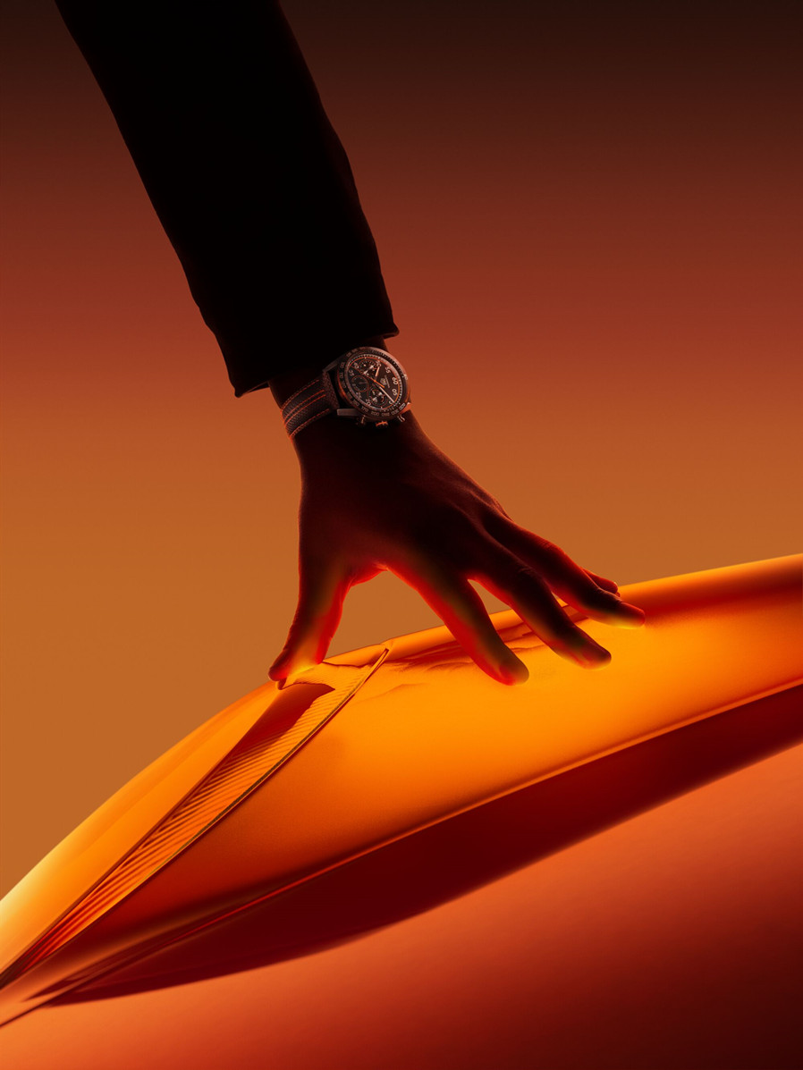 6.TAG HEUER泰格豪雅推出泰格豪雅卡莱拉系列（CARRERA）保时捷ORANGE RACING计时码表.jpg