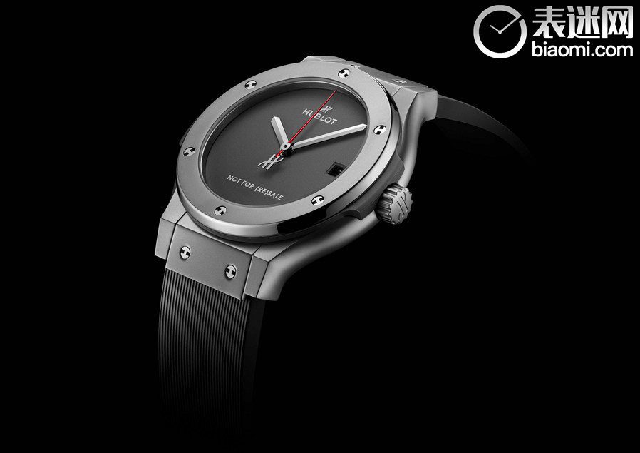HUBLOT宇舶典藏限量版经典融合钛金腕表565.NX.8070.RX. 情境图4.jpg