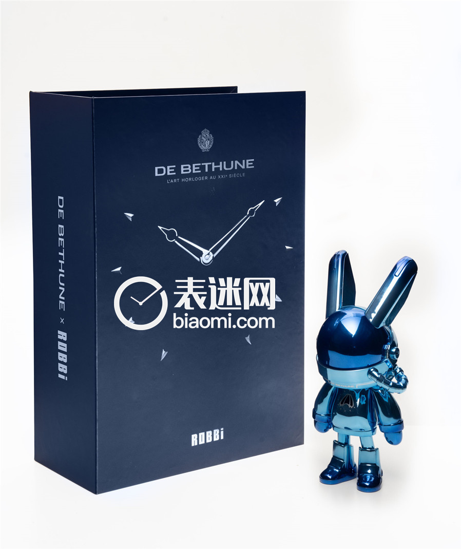 De Bethune与ROBBi联名打造中秋限定礼盒.jpg