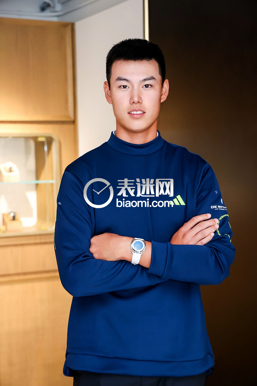 中国高尔夫运动员丁文一成为De Bethune品牌大使.jpg