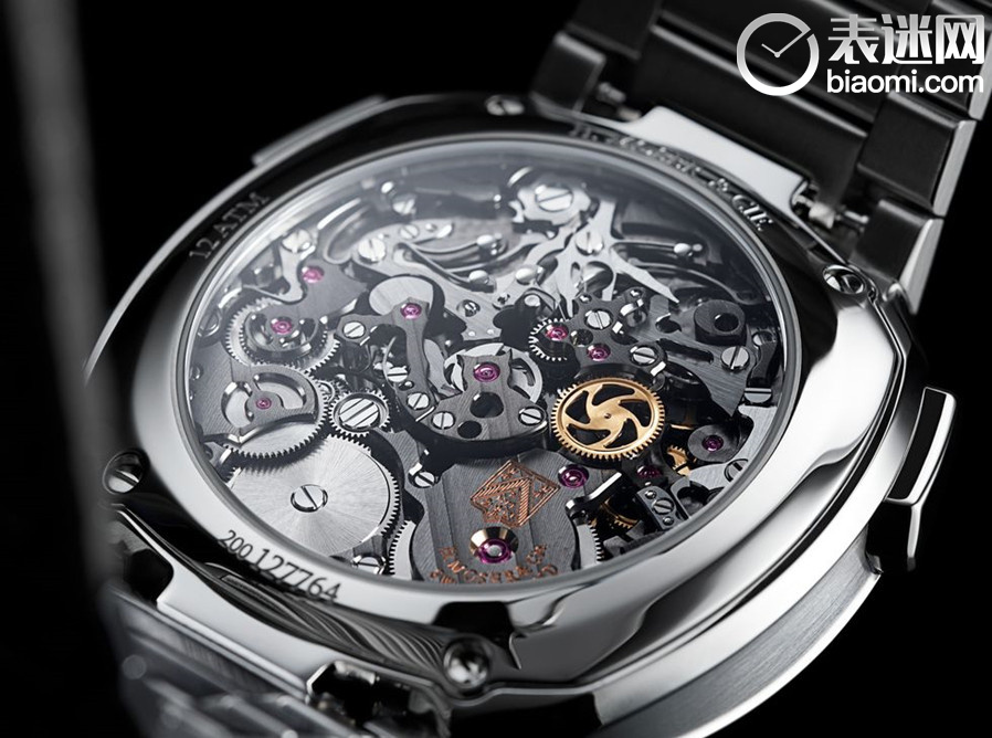 hmoser-6907-1200-streamliner-flyback-chronograph-funky-blue-2-detail-movement-65aeb1adab0bb.jpg