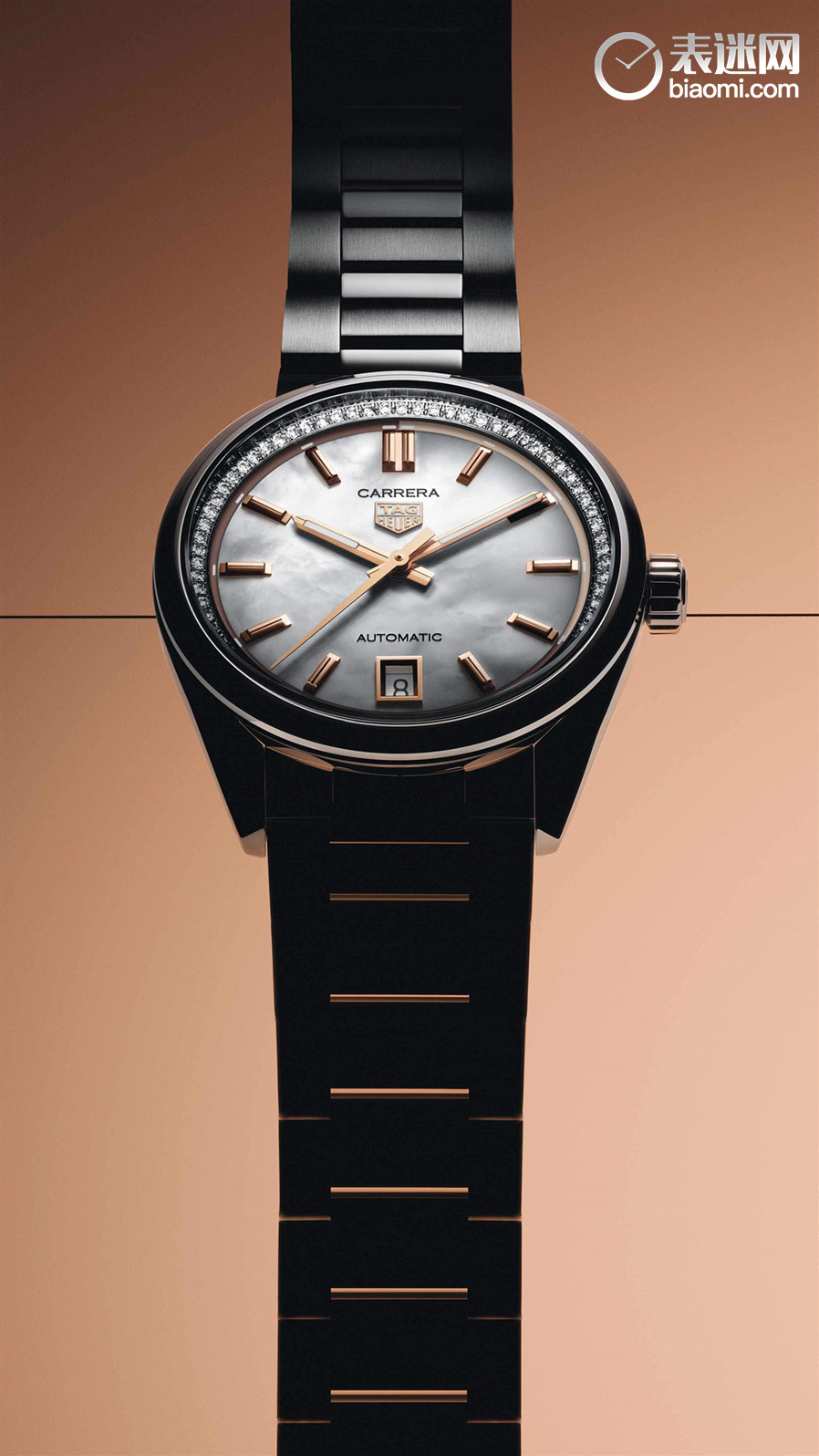 1.隽永优雅 流转生辉 TAG HEUER泰格豪雅推出全新泰格豪雅卡莱拉系列（CARRERA）日历型36毫米腕表.jpg