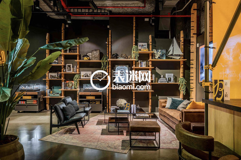 03_百年灵香榭丽舍大街快闪店.jpg