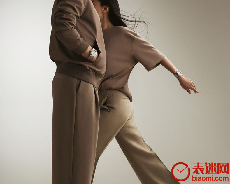 HUBLOT宇舶表经典融合ESSENTIAL灰褐腕表_佩戴图.jpg